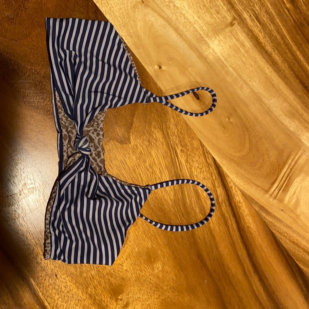 Acacia bikini top